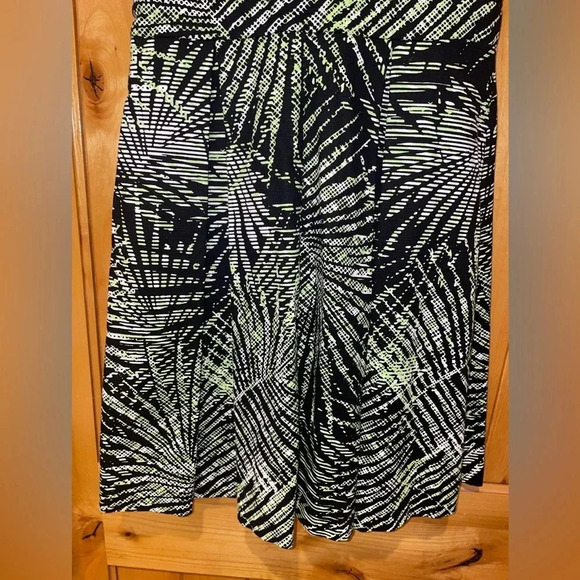 Guess Women's Palm Print A-Line Dress Multicolor Knee Length Casual size M - Picture 11 of 13